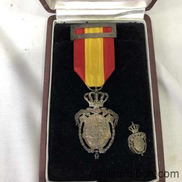 España. Medalla del Instituto Nacional de Previsión. Plata. 1908. Medalla y miniatura en caja de origen.