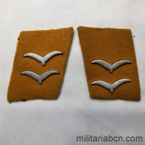 Germany III Reich. Luftwaffe Signal Corps Corporal Collar badges. Luftwaffe Paar Kragenspiegel für einen Gegfreiter im Luftnachrichtentruppe. WW2 German collar badges
