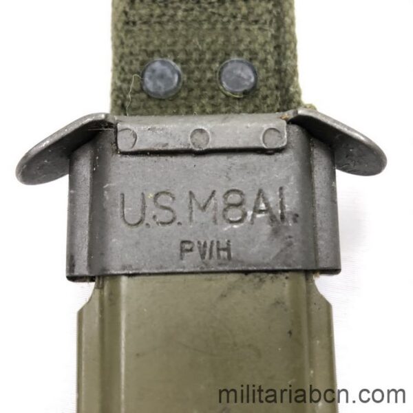 Estados Unidos. Cuchillo US M3 1943. Cuchillo de combate de la 2ª Guerra Mundial. Reproducción. Utiliza la vaina M8A1 original, marcaje PWH Philadelphia Work Home.  completo marcaje vaina