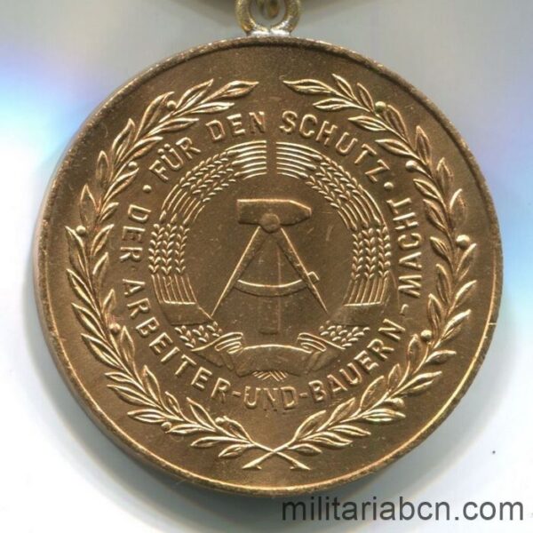 DDR.Medal For Faithful Service in the National People’s Army NVA. Gold version. 20 years. Medaille für treue Dienste in der Nationalen Volksarmee. reverse