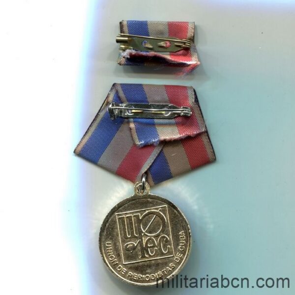 Cuba. Medalla Félix Elmuza. Concedida por la Unión de Periodistas de Cuba cinta reverso