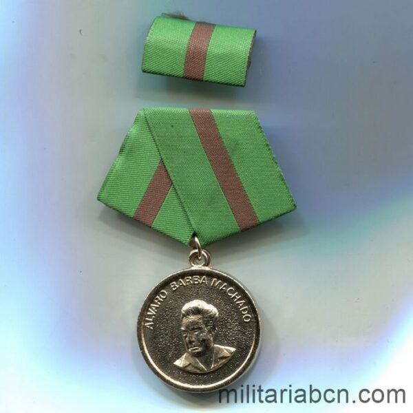 Cuba. Medalla o Distinción Álvaro Barba Machado. cinta