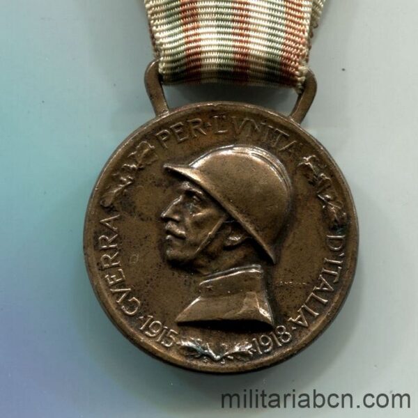 Italia. Medalla Conmemorativa de la Primera Guerra Mundial. Medaglia commemorativa della guerra italo-austriaca 1915-1918.