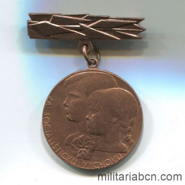 Czechoslovak Socialist Republic. Medal for socialist education. Bronze version.