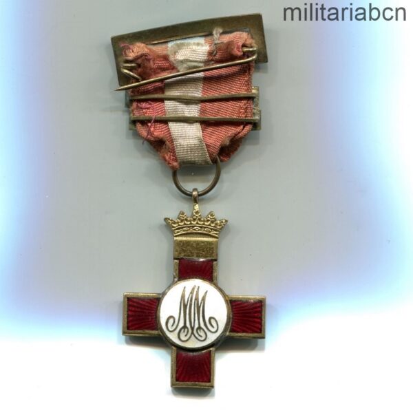 Cruz al Mérito Militar, distintivo rojo. Modelo Egaña. Con dos pasadores de repetición. cinta reverso