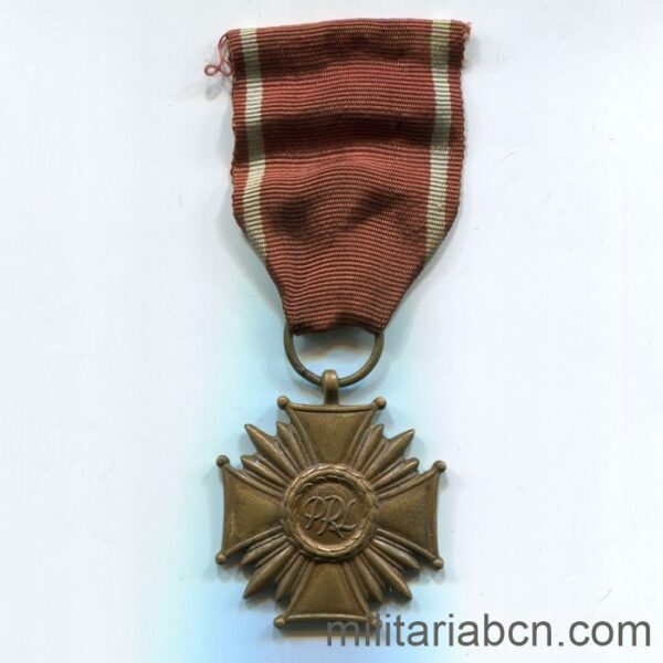 República Popular de Polonia. Cruz al Mérito Modelo 1944. Versión bronce. Brązowy Krzyż Zasługi.