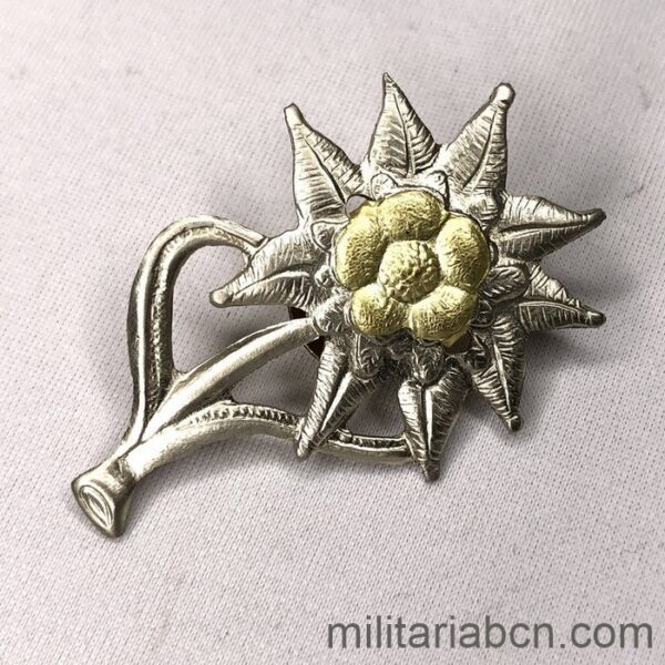 Poland. Edelweiss. Collar or cap badge of the Mountain Troops.