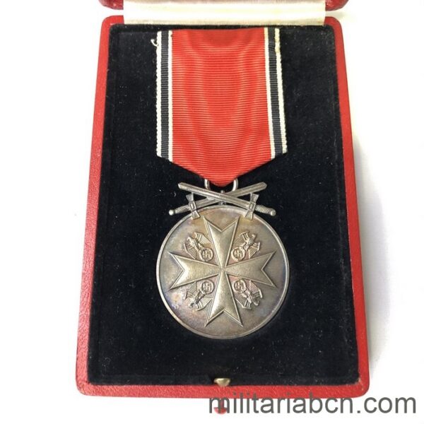 Order of the German Eagle. Silver medal with swords. Deutscher Adlerorden. Silberne Verdienstmedaille mit Schwerter.