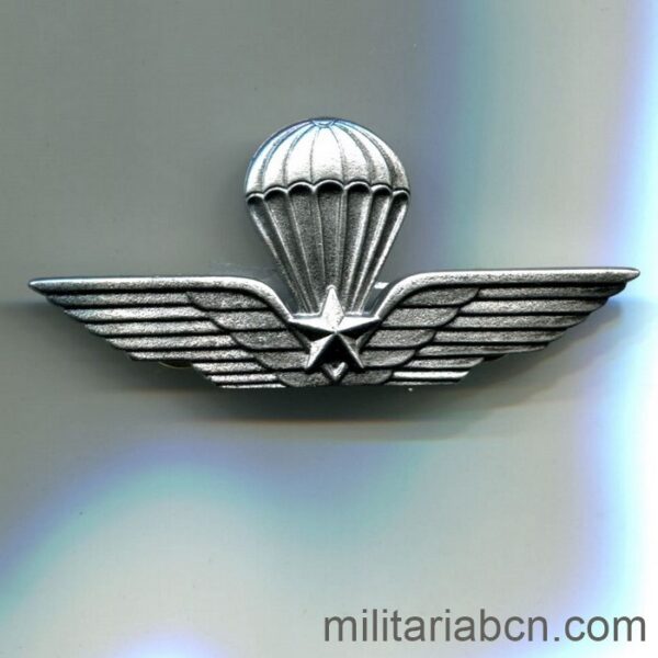 Italy. Italian Republic. Parachutist wings. Model with star. M 1