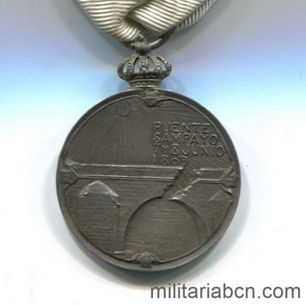 Medalla conmemorativa de los combates de Puente Sampayo. Versión plata.   reverso