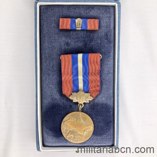 República Socialista de Checoslovaquia. Medalla al Mérito en la Milicia Popular. Con caja de origen y pasador de diario.