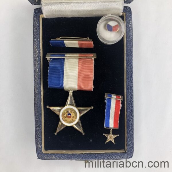 Chile. Medalla de Caballero de la Orden al Mérito