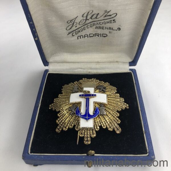 España. Gran Cruz del Mérito Naval con distintivo blanco. Época de Franco Con caja de origen.