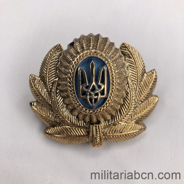 Ucrania. Insignia en plástico de gorra para Oficial del Ejército de Tierra. M4