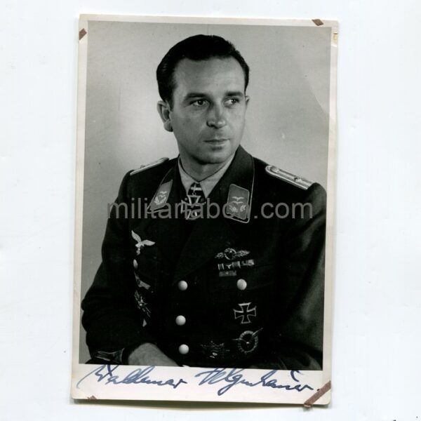 Fotografía autografiada por Waldemar Felgenhauer, piloto condecorado con la Cruz de Caballero.