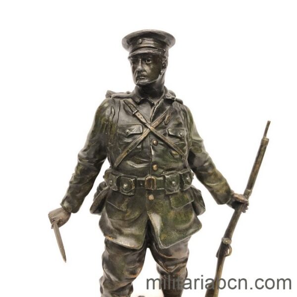 Figure of a British soldier from the First World War. In Vedette. Calamine. By the Swiss sculptor Oscar Ruffoni
