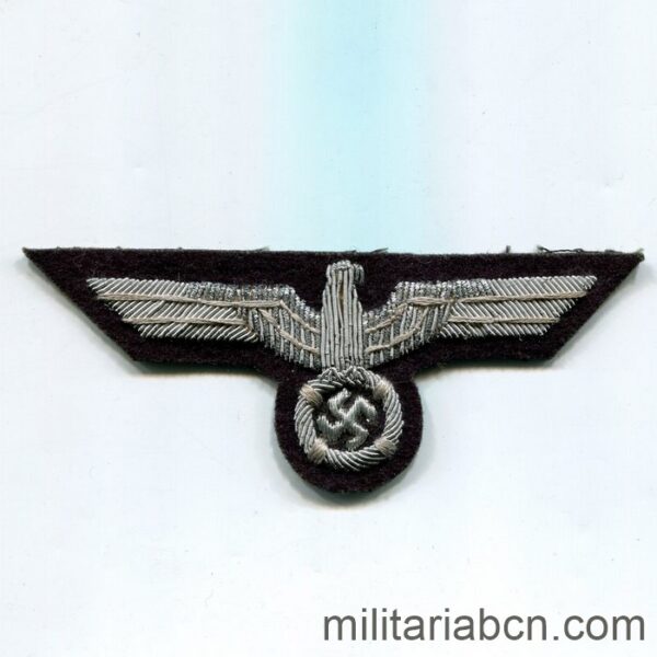 Wehrmacht Officers Eagle. Hand embroidered in silver thread. Wehrmacht Heer Brustadler für Offiziere.