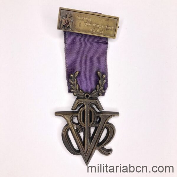 Victor of the SEU Spanish University Union. With University Militia bar 1945. Spanish Medal. Military Barcelona