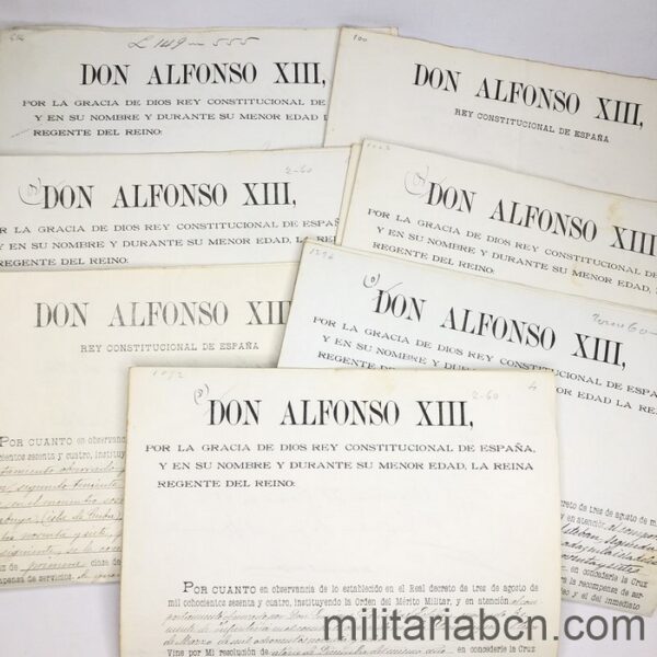 Conjunto de 7 documentos: Ascensos y Condecoraciones de un Teniente en la Guerra de Cuba: