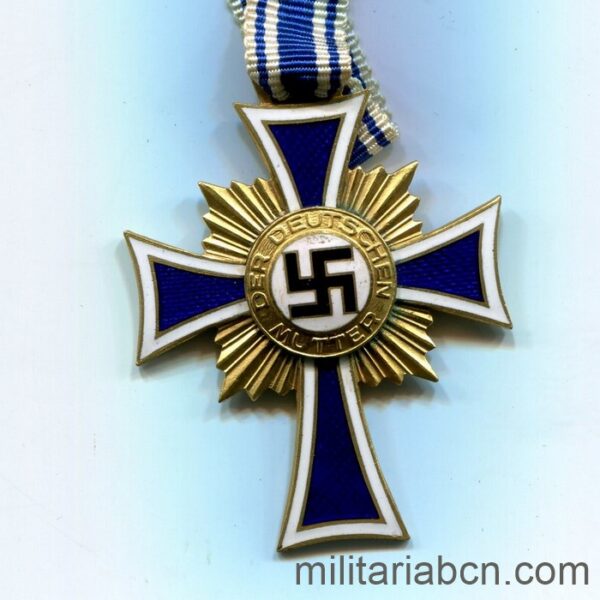 Alemania III Reich. Mutterkreuz.  Cruz de la Madre Alemana. 1ª Clase. Versión Oro. 2º Modelo