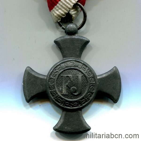 Austria Imperial. Cruz de Hierro al Mérito Militar. Medalla de la 1ª Guerra Mundial.