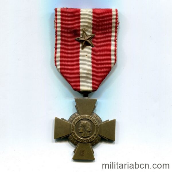 Francia. Cruz del Valor Militar. Croix de la Valeur Militaire. Con estrella de bronce