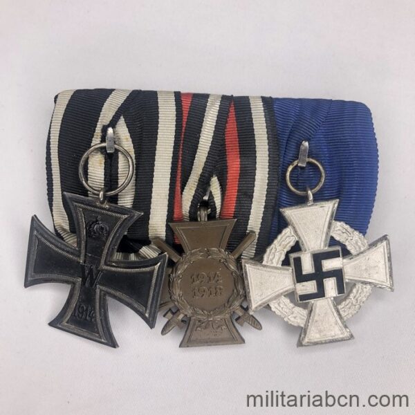 Alemania III Reich. Pasador tres medallas: Cruz de Hierro 1914, Cruz Honor 1918 y Cruz al Servicio 25 años