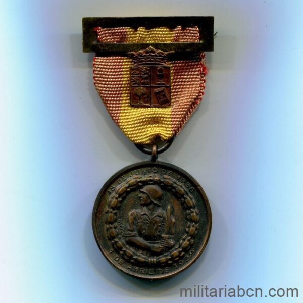 Medalla del Excombatiente Conquense. Creada por la Comisión Gestora del Ayuntamiento y la Diputación de Cuenca para los Excombatientes de la Guerra Civil y la División Azul.