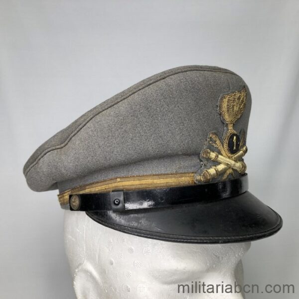 Italy. Officers visor cap of the First Light Artillery Regiment. World War II.