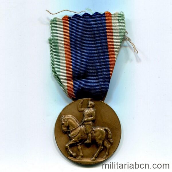 Italy. Colonie Estive Fasci Italiani all'Estero Anno XV Medal. Mussolini period.