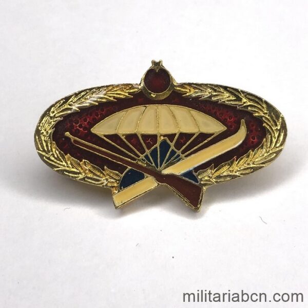 Turkey. Parachute Command Badge. Red color. Variant.