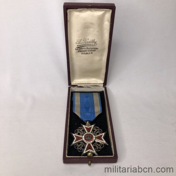 Romania. Order of the Crown of Romania. Knight's Cross. Model 1916. With box. Manufactured by Krétly, Paris.
