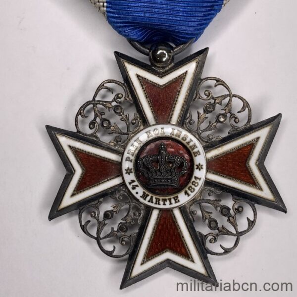 Rumanía. Orden de la Corona de Rumanía. Cruz de Caballero. Modelo 1916. Con caja. Fabricada por Lemaitre, París.