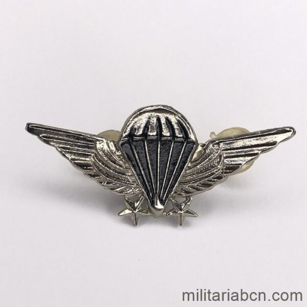 Islamic Republic of Iran. Army Parachute Wings, Artesh. Metal. Senior. Silver version.