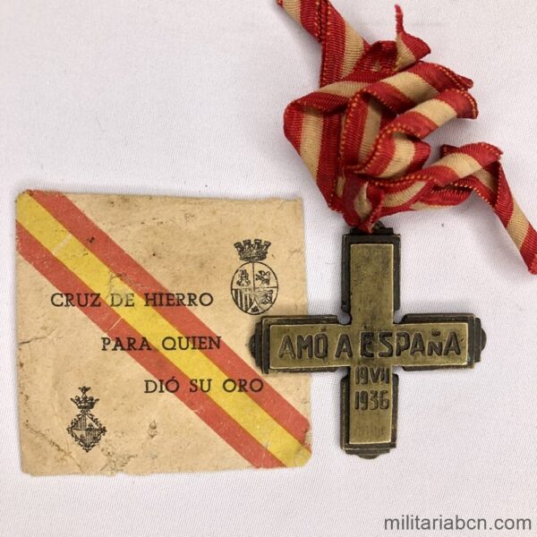 Cruz Amo a España con el sobre de origen. Concedida en Mallorca durante la Guerra Civil