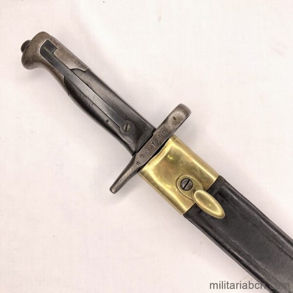 Italia. Bayoneta italiana Modelo 1870. Recortada y usada en la Primera Guerra Mundial y Guerra Civil Española. Fabricada por el Arsenal de Brescia.