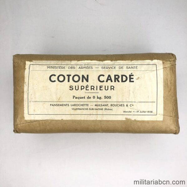 France. Cotton pack. Army Ministry. Health Service. 1958. Algerian War. Medical equipment.