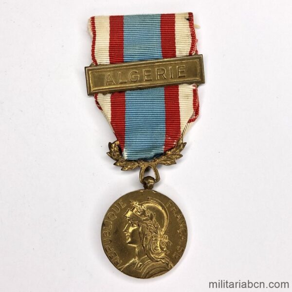 Médaille commémorative des opérations de sécurité et de maintien de l'ordre.