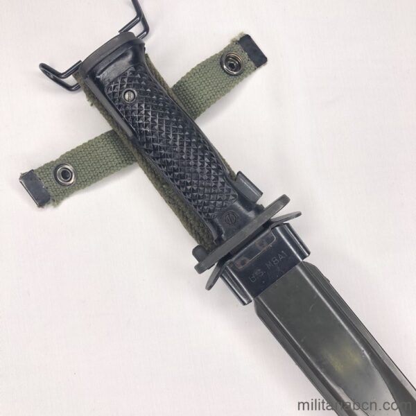 USA. American M5 bayonet with M8A1 scabbard, No markings