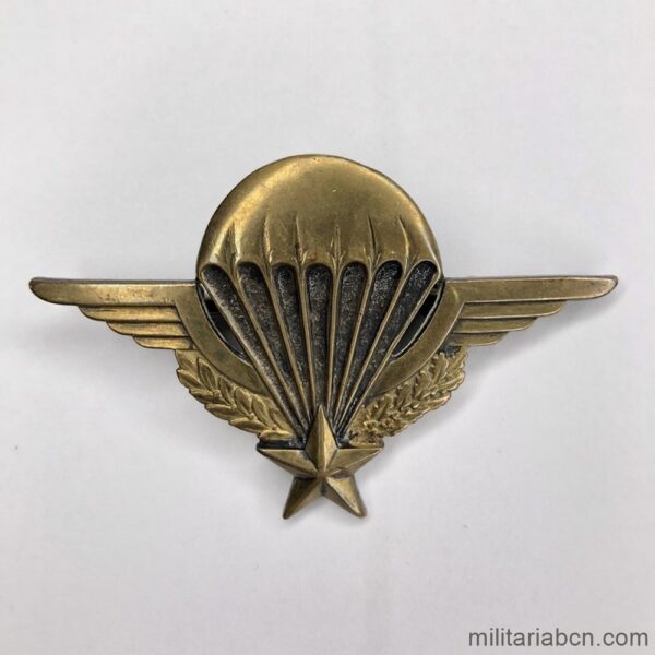 France. French paratrooper brevet o wings. Manufacture Drago Romainville. numbered. parachutist badge