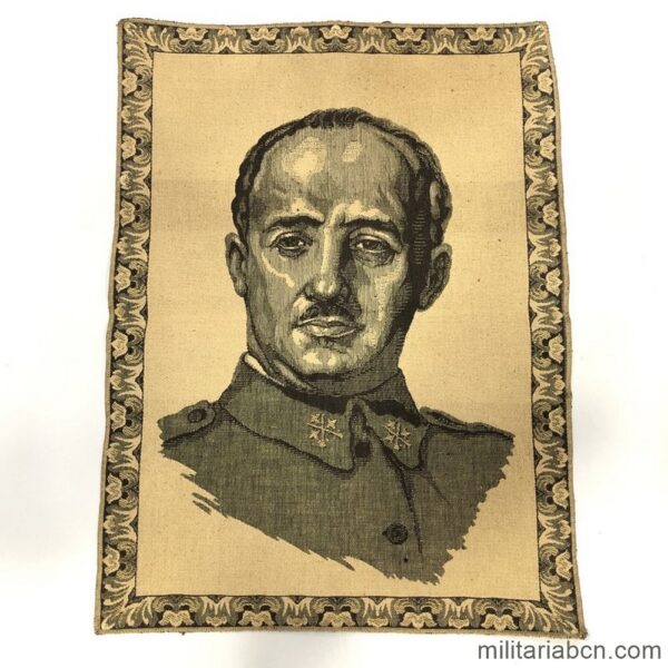 Tapiz en bordado plano con el retrato del Generalísimo Francisco Franco. Años 40. 55 x 41 cm. Años 40.