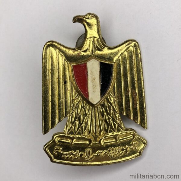 Egypt. Egyptian Army Officer cap badge. 2000s. Golden version Egypt. Egyptian Army Officer cap badge. 2000s. Golden version