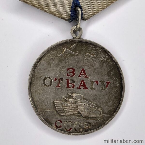 Unión Soviética URSS. Medalla al Valor con número 524416. Concedida en 1943. Tipo 2, Opción 1. Medalla soviética de la Segunda Guerra Mundial.