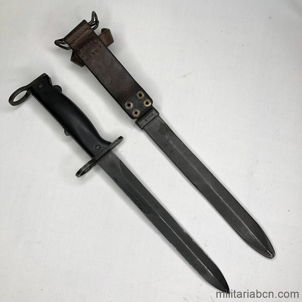 France. M1956 French bayonet knife with brown leather frog | Militaria  Barcelona